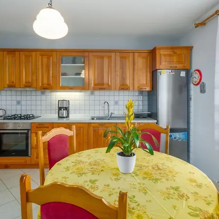 Lovely House Lindi In Porec Exterior photo