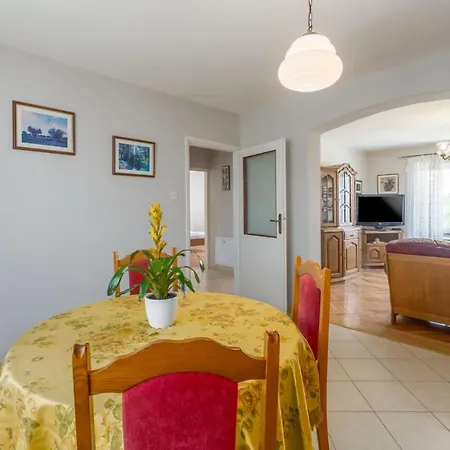 Lovely House Lindi In Porec Exterior photo