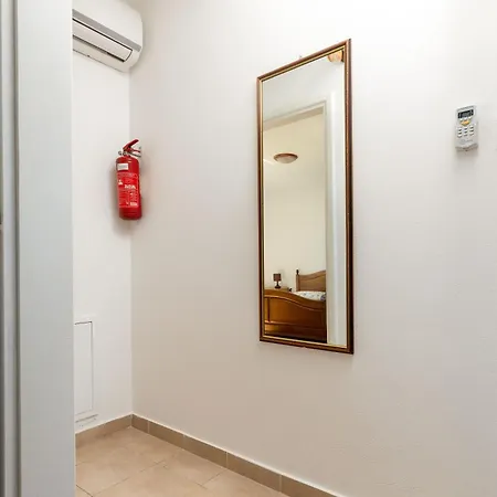 Lovely House Lindi In Porec Exterior photo