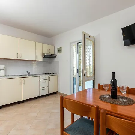 Lovely House Lindi In Porec Exterior photo