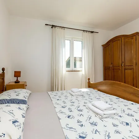 Lovely House Lindi In Porec Exterior photo