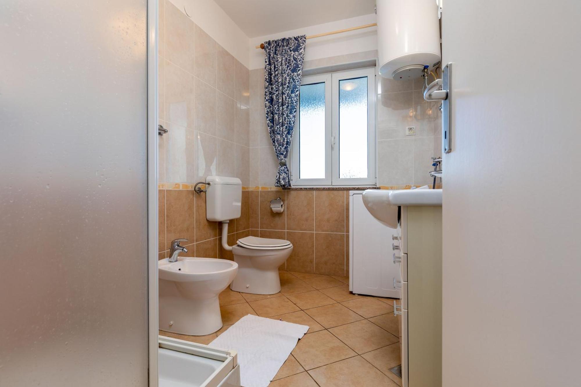 Lovely House Lindi In Apartment