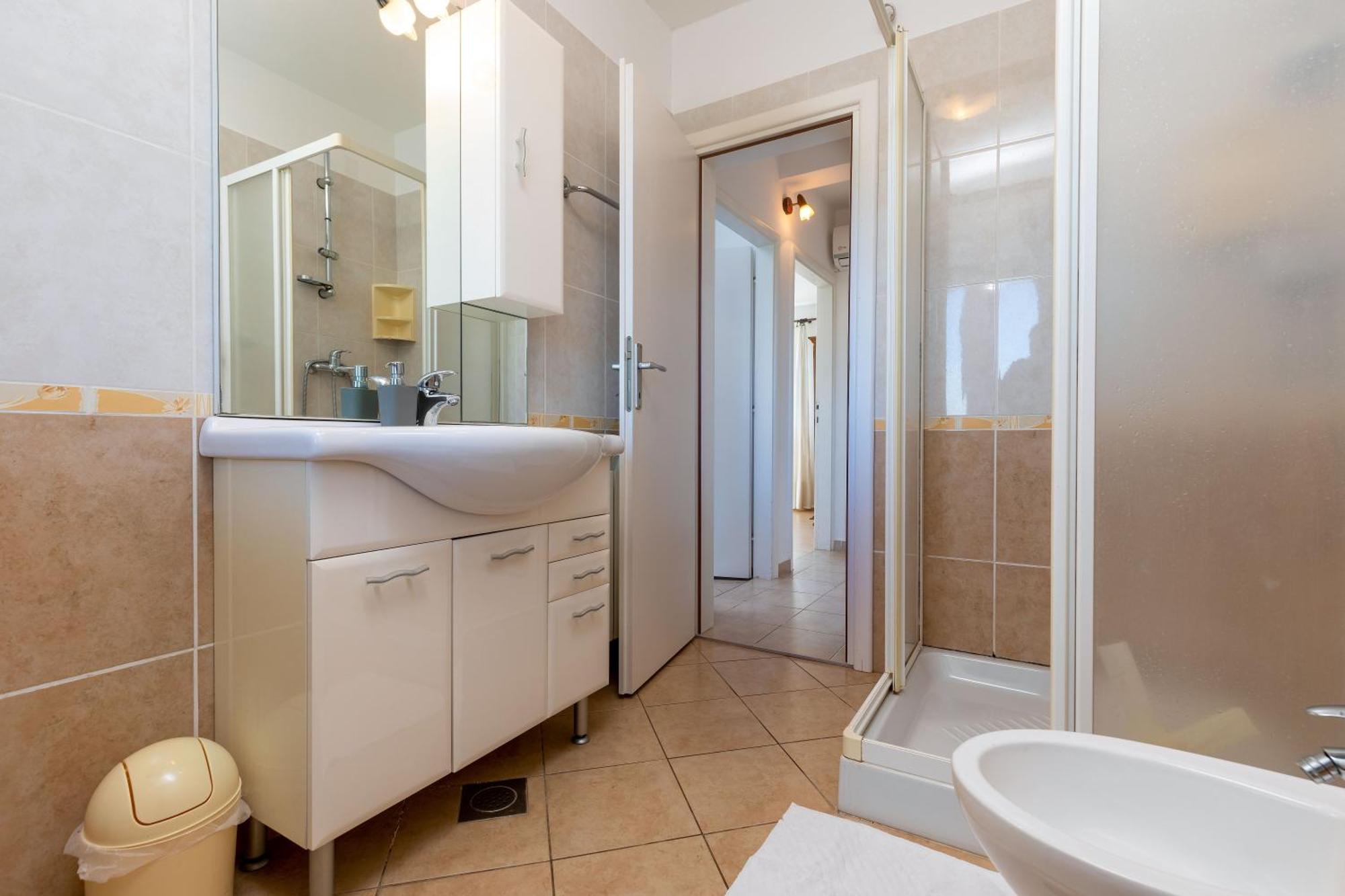 Lovely House Lindi In