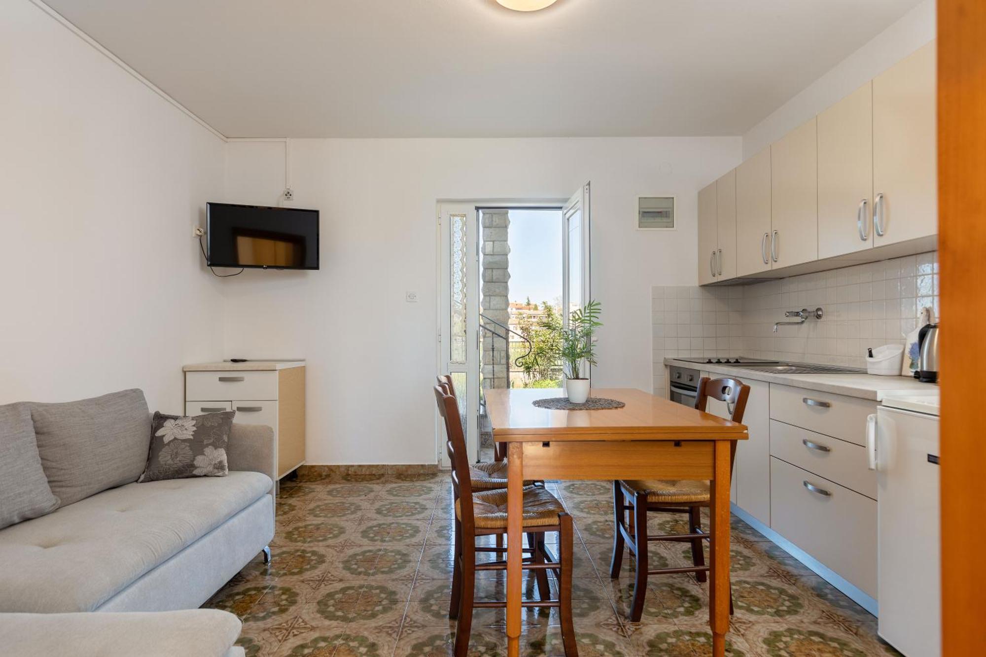 Lovely House Lindi In