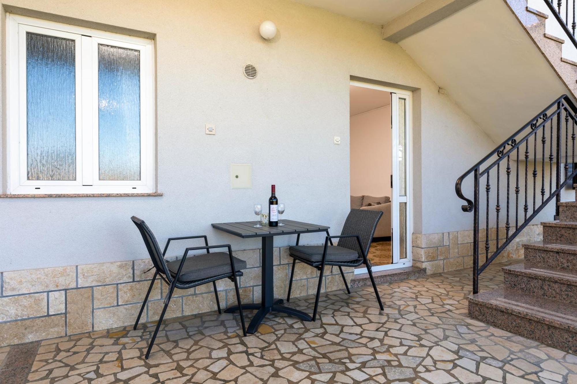 Lovely House Lindi In Apartment *